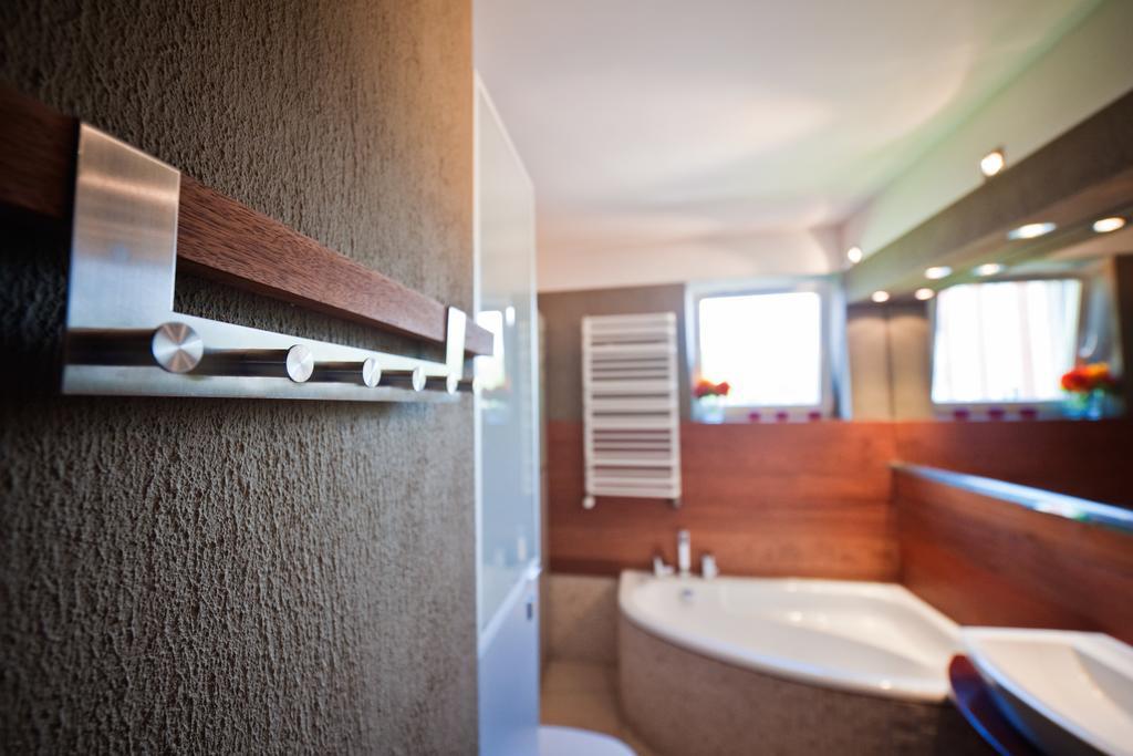 Best Inn Poznan Apartament Wojskowa الغرفة الصورة